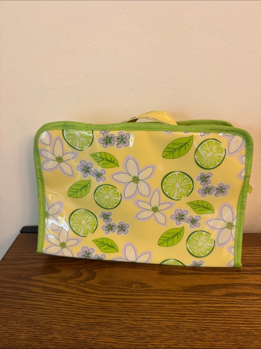 VTG 2006 Avon Naturals Lime Blossom Cosmetic Pouch Bag NWOT